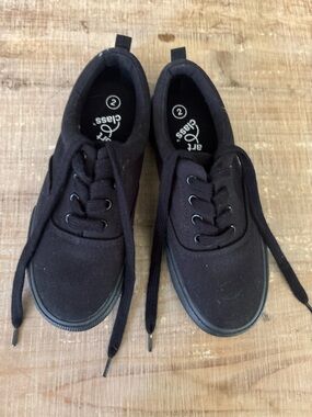 Art Class Kids Black Canvas Lace-Up Sneakers